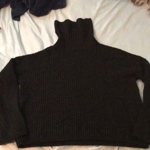 Women’s black cropped turtleneck